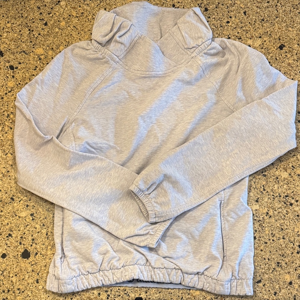 Lululemon Athletica Light Gray pullover size 4